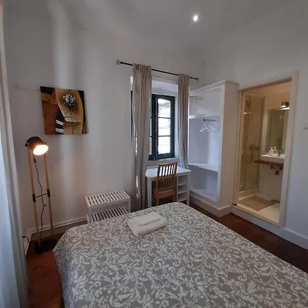 Casa Blanca Hostel *